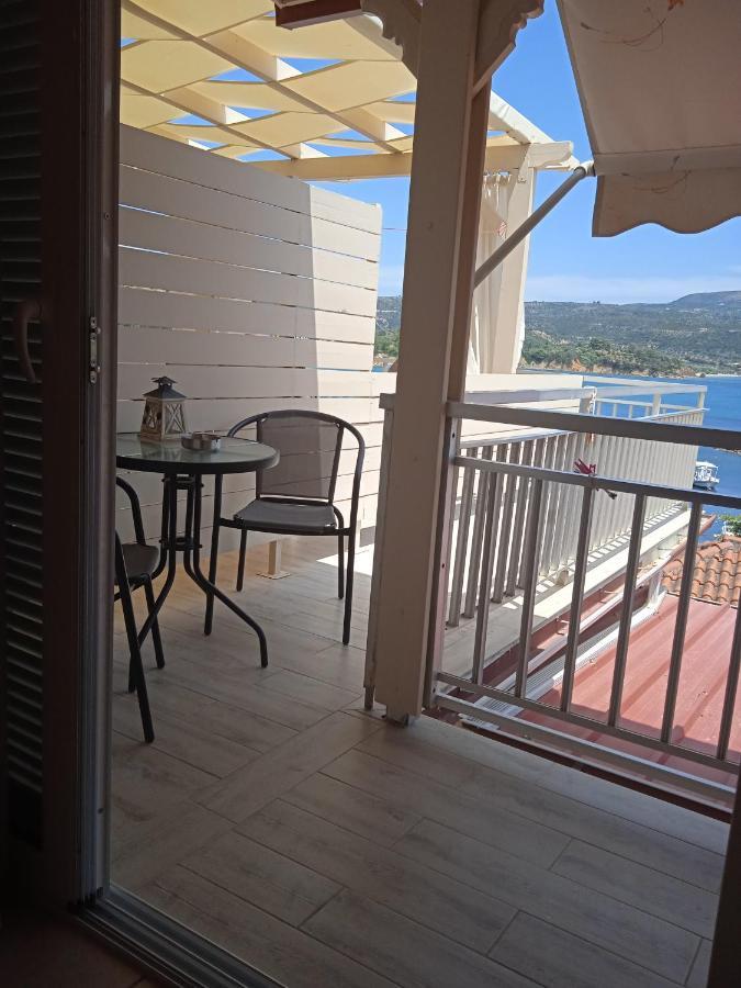 Apartmán To Limanaki Finikounda Exteriér fotografie
